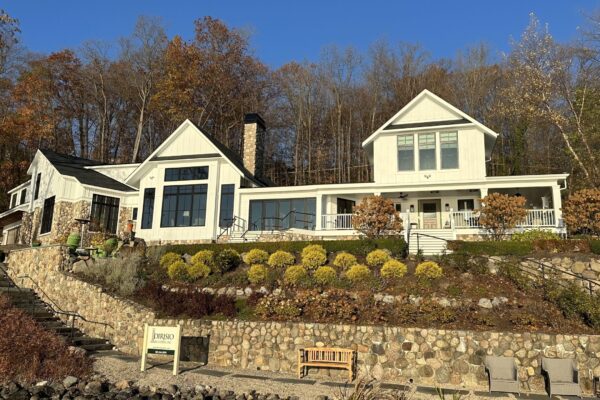 Exterior 6